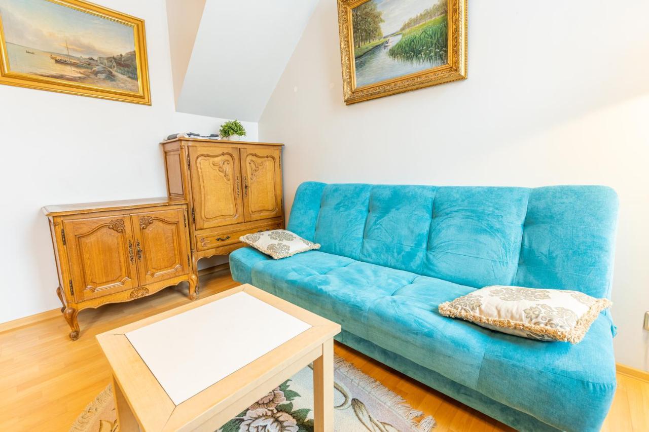 Daily Apartments - Split Level Apartment Near Port Tallin Exterior foto