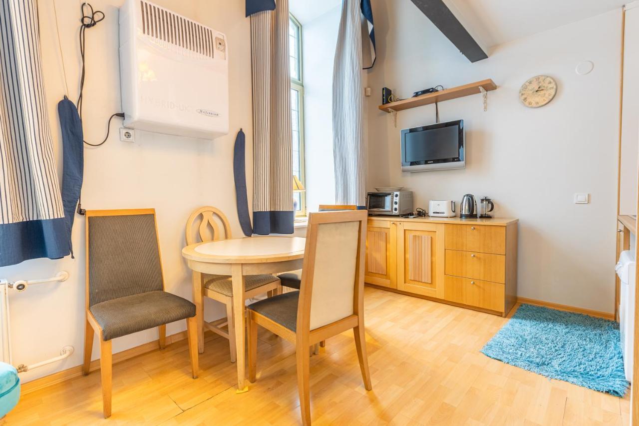 Daily Apartments - Split Level Apartment Near Port Tallin Exterior foto